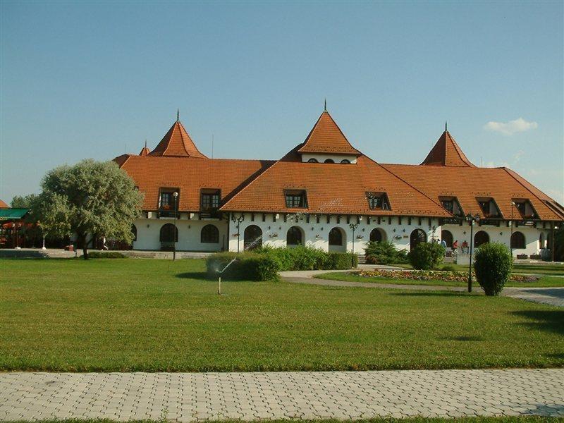 Hortobagy Club Hotel Exterior foto